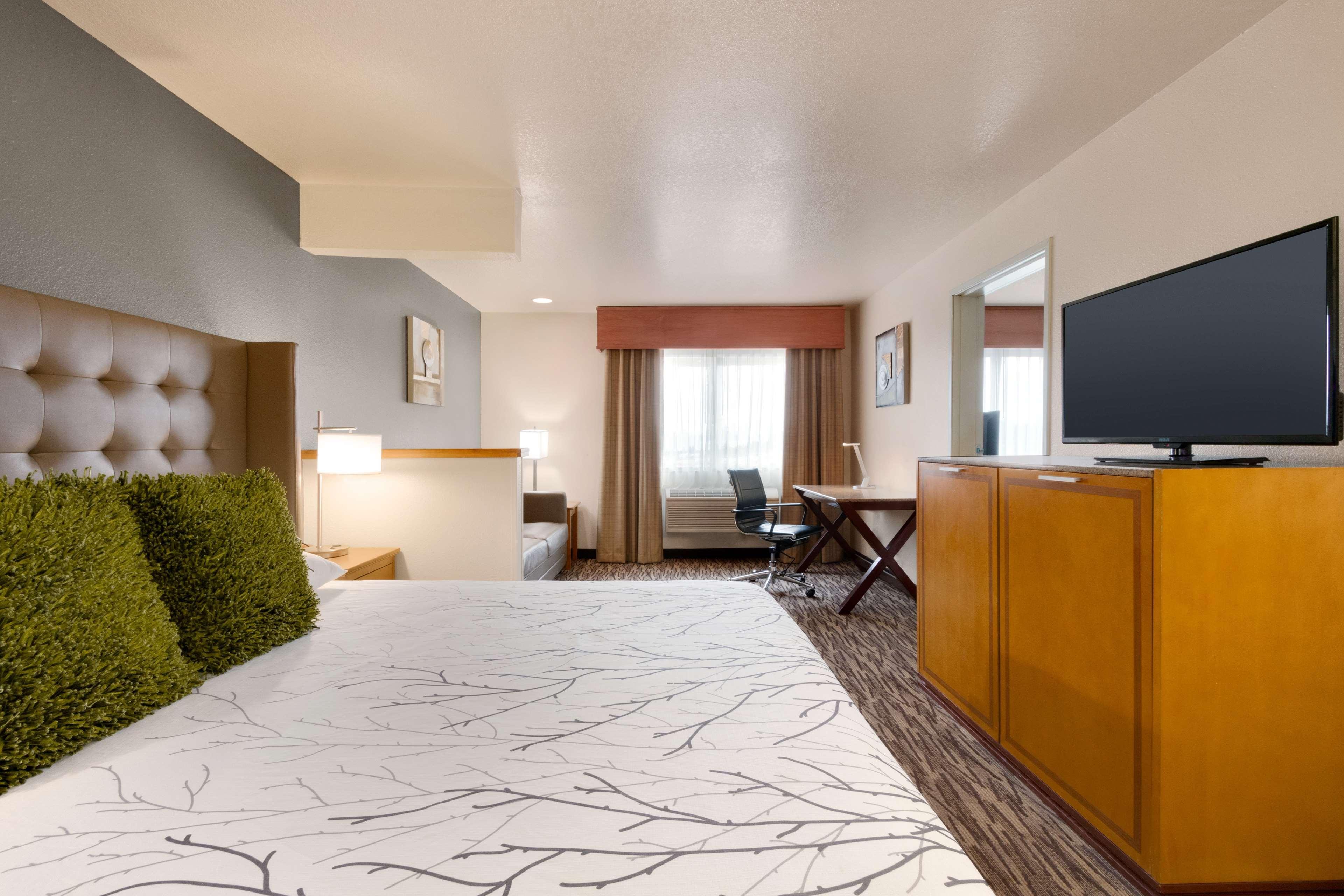 Best Western Plus Peppertree Airport Inn Airway Heights Dış mekan fotoğraf