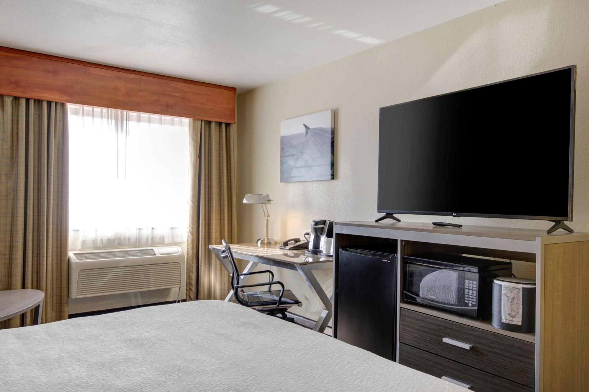 Best Western Plus Peppertree Airport Inn Airway Heights Dış mekan fotoğraf